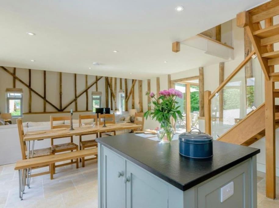 Villa Stride'S Barn Whiteparish Exterior foto